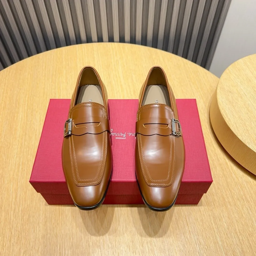 Men's Men's Shoes💰P640💰🔥《Ferragamo》👏Latest • High-end top brand luxury ~ purchasing agency, top quality ~. New fashionable business men's shoes🔜The uppers are made of original cashmere cowhide➕cowhide·lining, with fine workmanship. The original stylish and soft combination wear-resistant and non-slip outsole is light and comfortable on the feet. The real thing looks better in real life. Size: 38/44